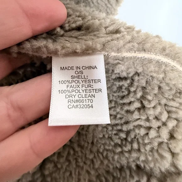 Anthropologie Akemi + Kin Sherpa Vest One Size Vest One Size (L) - Picture 3 of 5